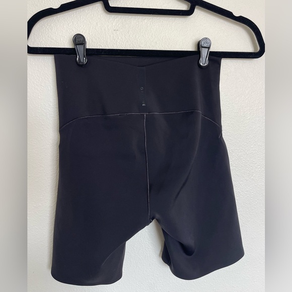 OFFLINE By Aerie Real Luxe Street 7" Bike Short | Size Medium - Picture 3 of 8
